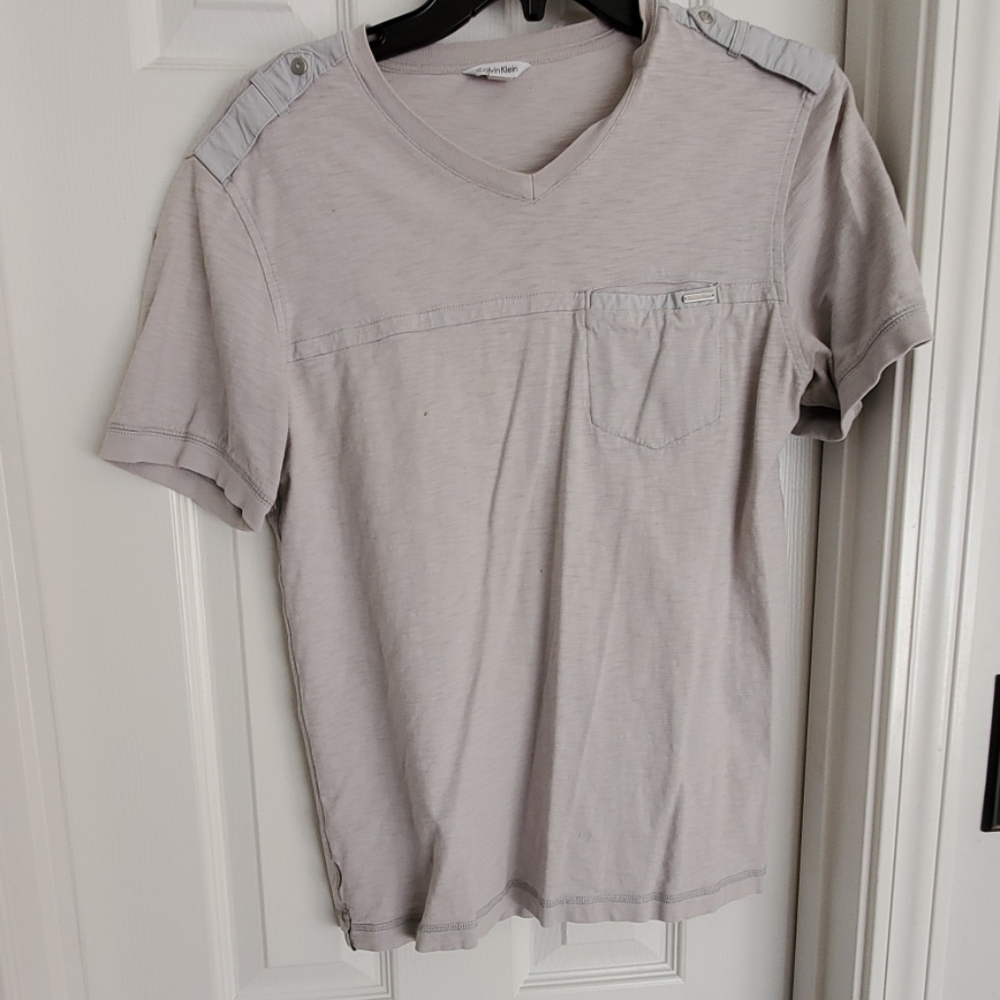 Calvin Klein v -neck  t-shirt